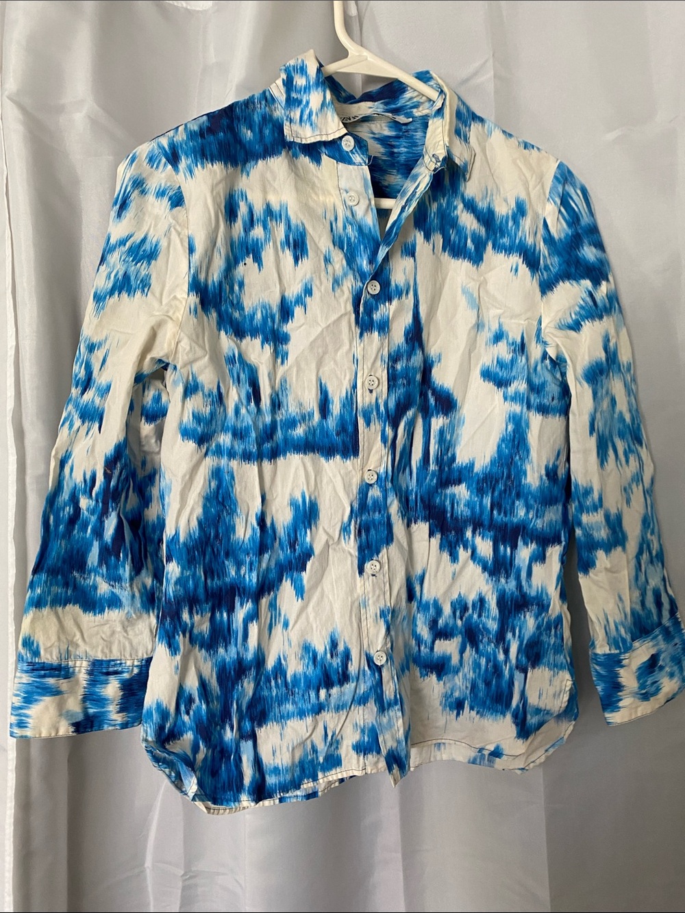 Zara Blue and White Tie-Dye Button-Down Shirt